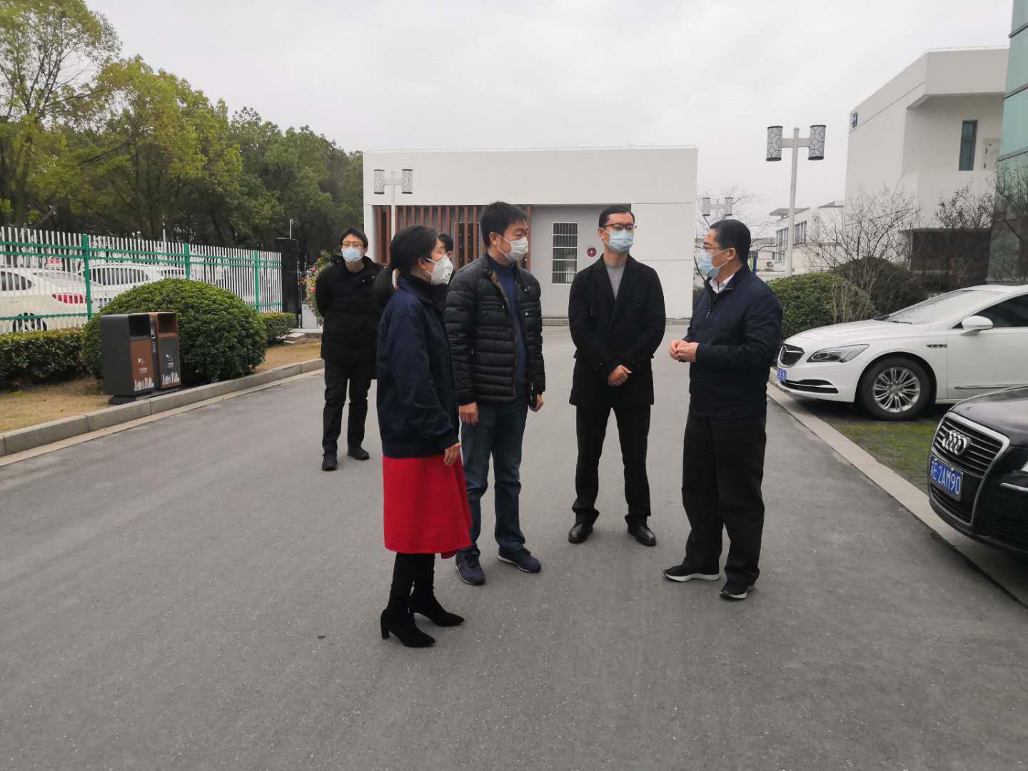 Chief Executive Yongqing Zhang came to our company for investigation and guidance
